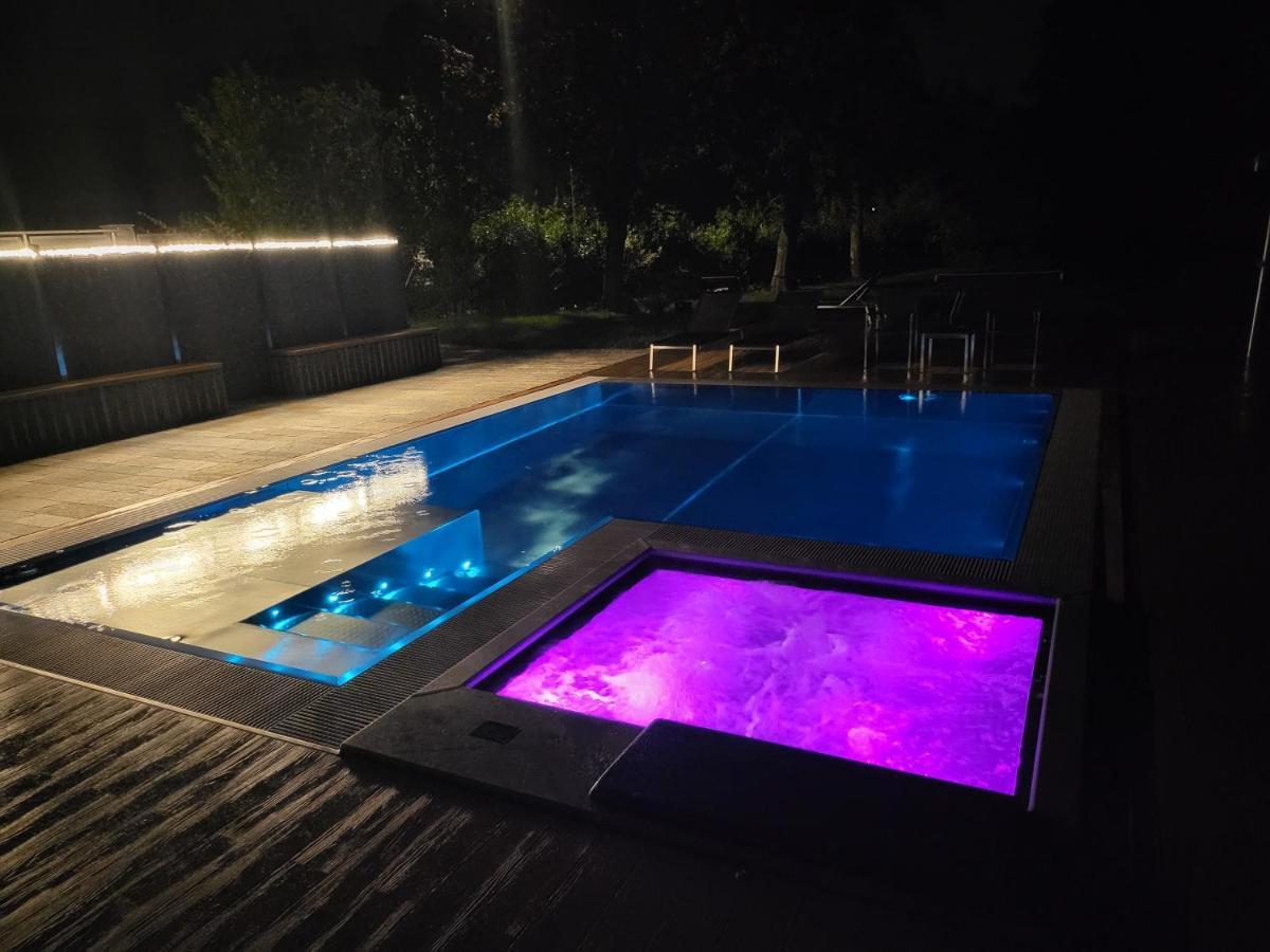 Royal Suite Parma Con Piscine Calda E Fredda Екстер'єр фото